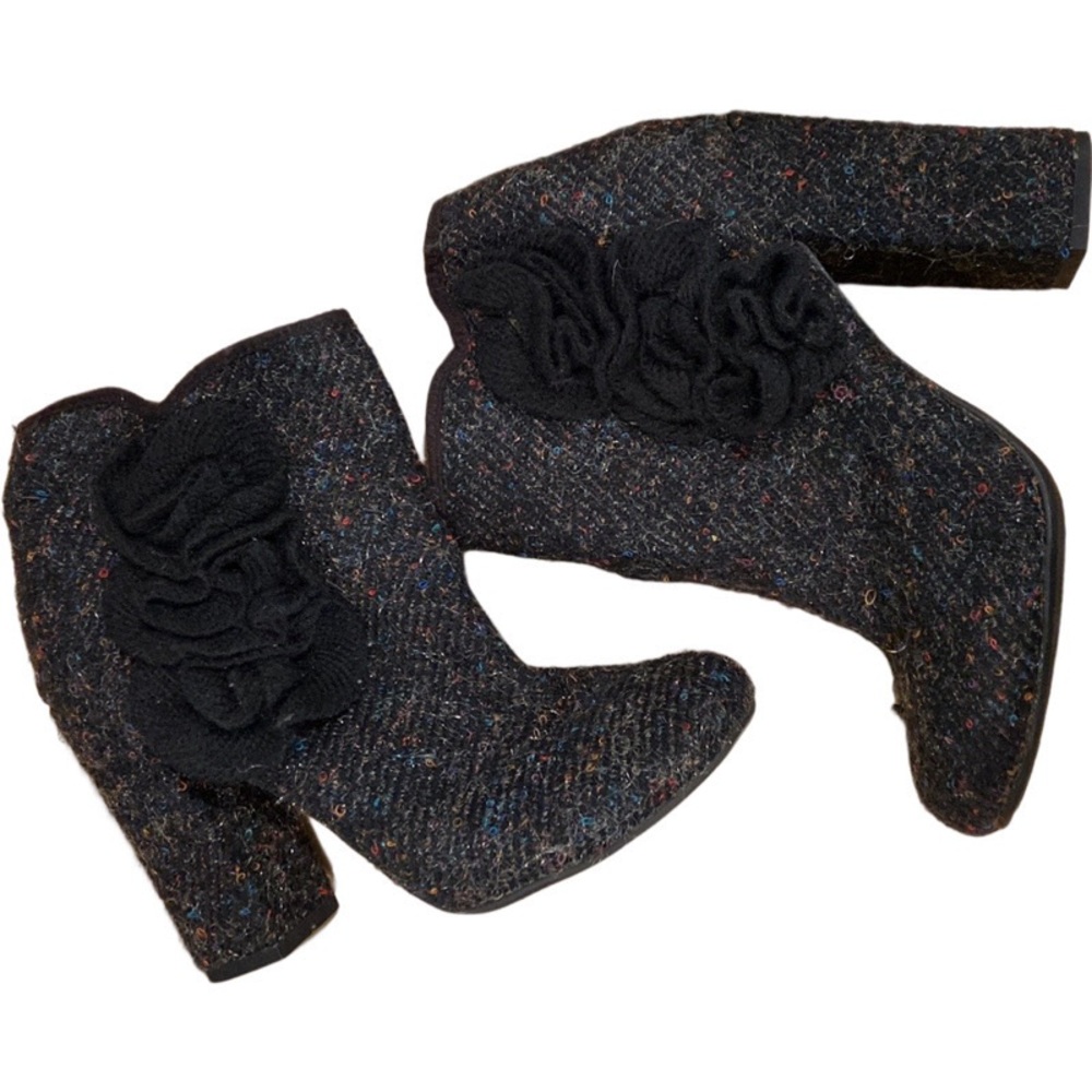 Rocket Dog Size 8 Tweed Ankle Boots with Sweater Bows